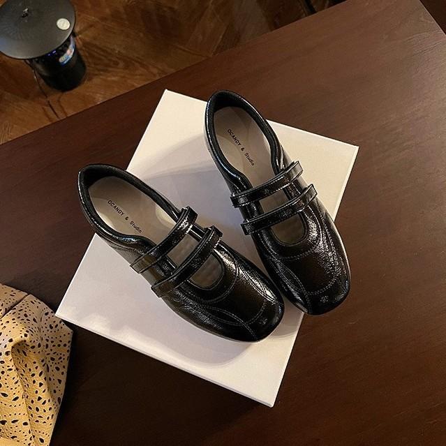 Xiaoxiangfeng~ Ballerinas mit weicher Sohle und Absatz für Damen Sommer 2025 neue Retro schöne coole Einzel-Schuhe Damen Oberbekleidung