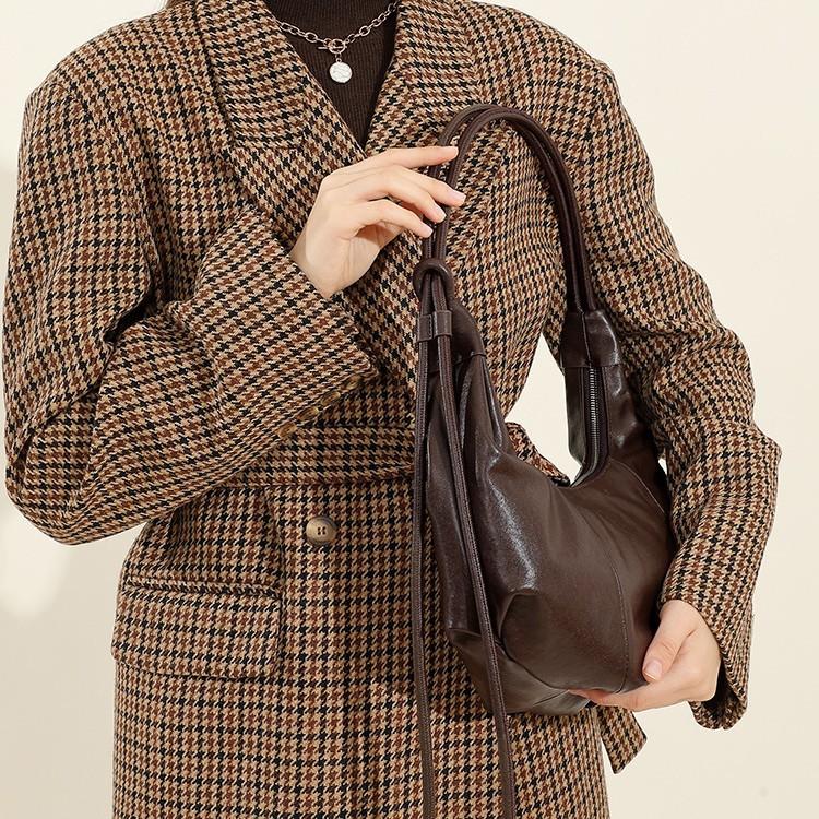 Leather Fashion Shoulder Armpit Bag New Commuter Croissant Bag Messenger Bag