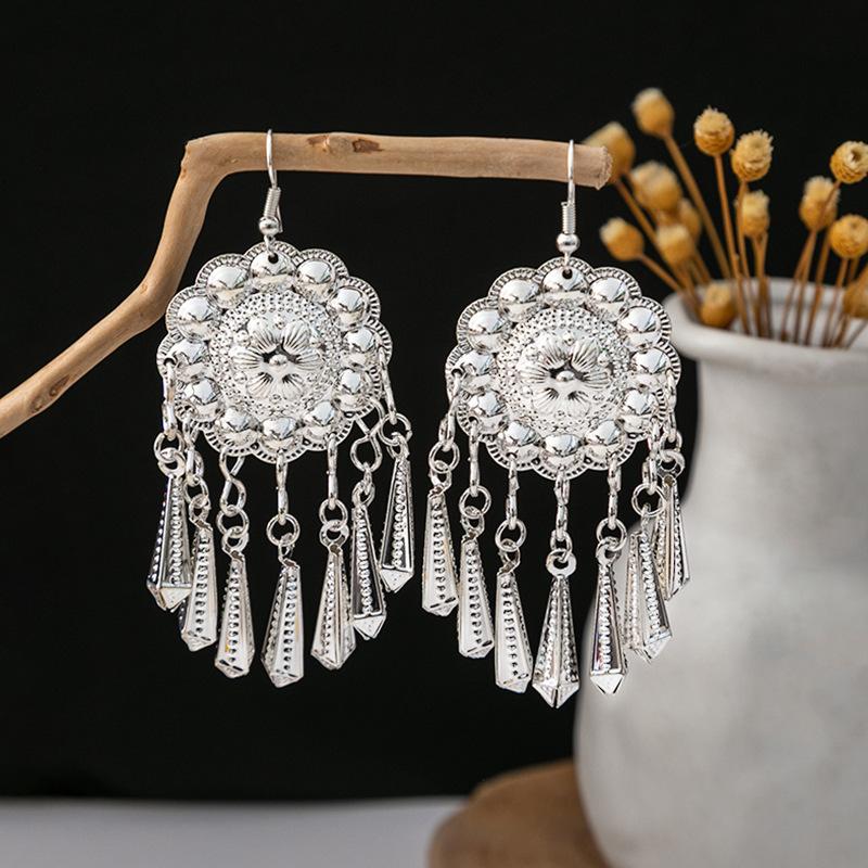 Vintage Miao Silver Minority Wind Earrings Personalized Bohemian Style Flower Long Fringed Earrings