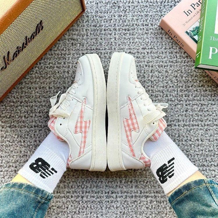 Summer New Mandarin Duck Bread Shoes Men's and Women's Grid Design Original Niche Design Breathable Skateboard Shoes