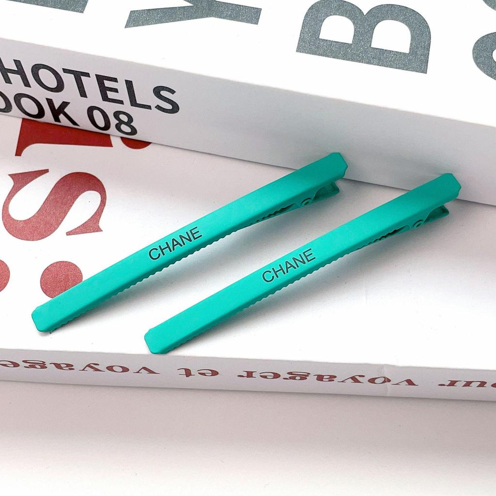 Xiaoxiang Brief Metall-Seitenclip: Hochwertiges Stirn- und Haaraccessoire