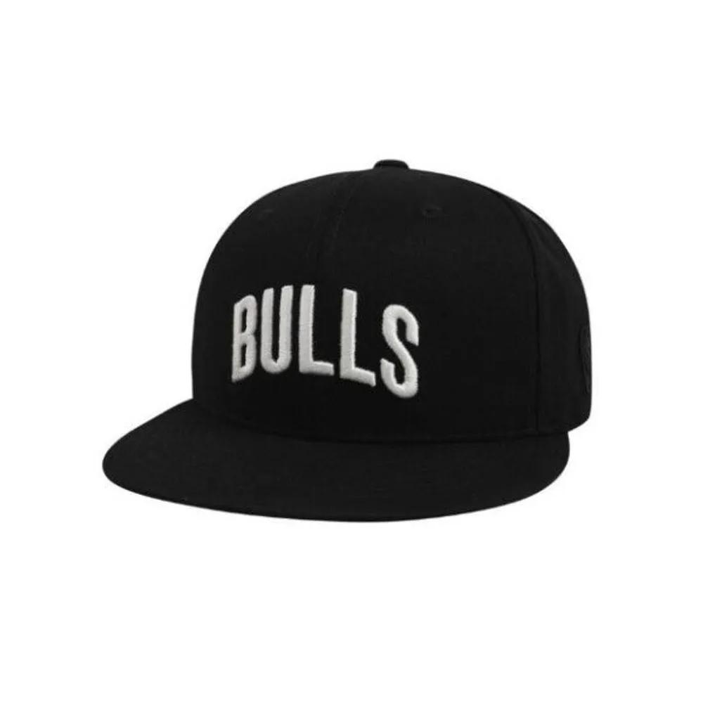 [NBA] M Cap KQC N255AP615P-BK CHI Bulls Outline Metal Snapback FREE