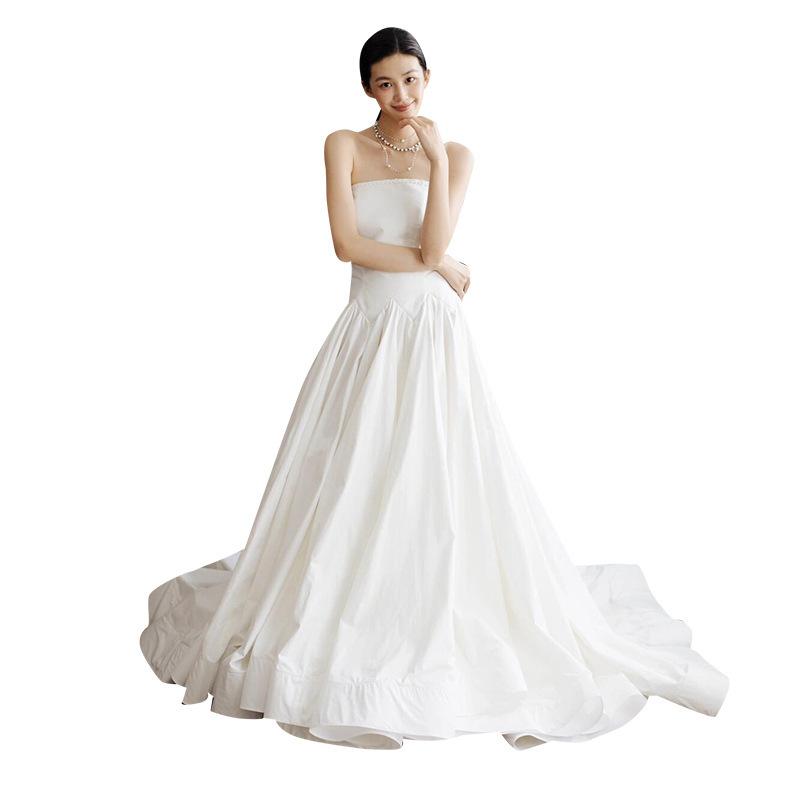 French Retro Tube Top Light Wedding Dress Simple Niche Satin Mori Small Trailing Dress Bridal Morning Robe Going Out Yarn