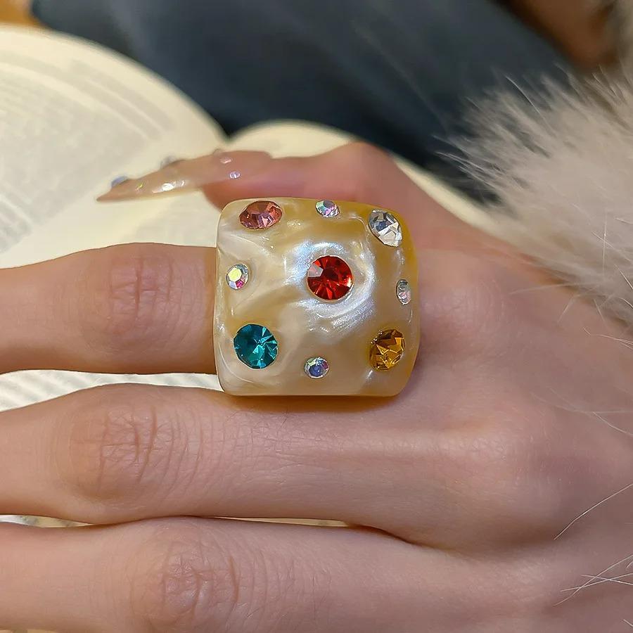 New Trendy Colorful Rhinestone Resin Finger Rings for Women Girls Sweet Chunky Irregular Geometric Rings Aesthetic Jewelry Gift