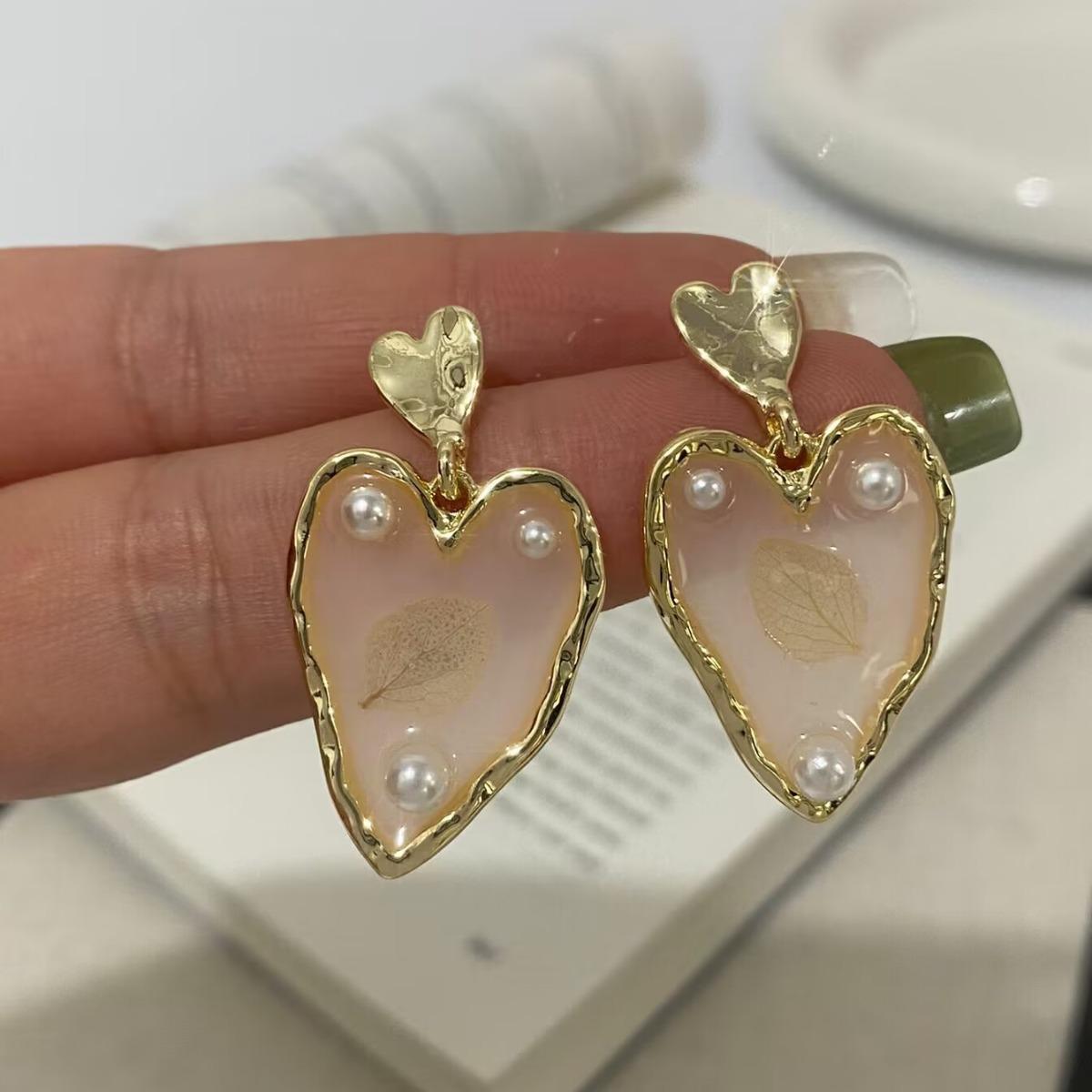 Elegant French Pink Heart Leaf Earrings for Women - Stylish, Versatile, Ins Style