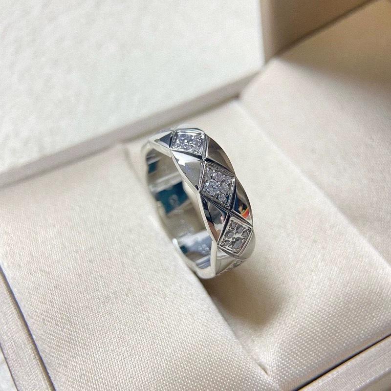 

2025 Diamond Quilted V Gold Inlaid Stacking Rings: Men s & Women s Niche Edition