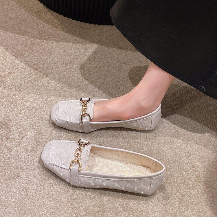 Größe eckiger Kopf Lackleder Einzelne Schuhe Damen 2024 Frühling und Sommer neu flachsohlige weichsohlige atmungsaktive Doudou-Schuhe modisch vielseitig la