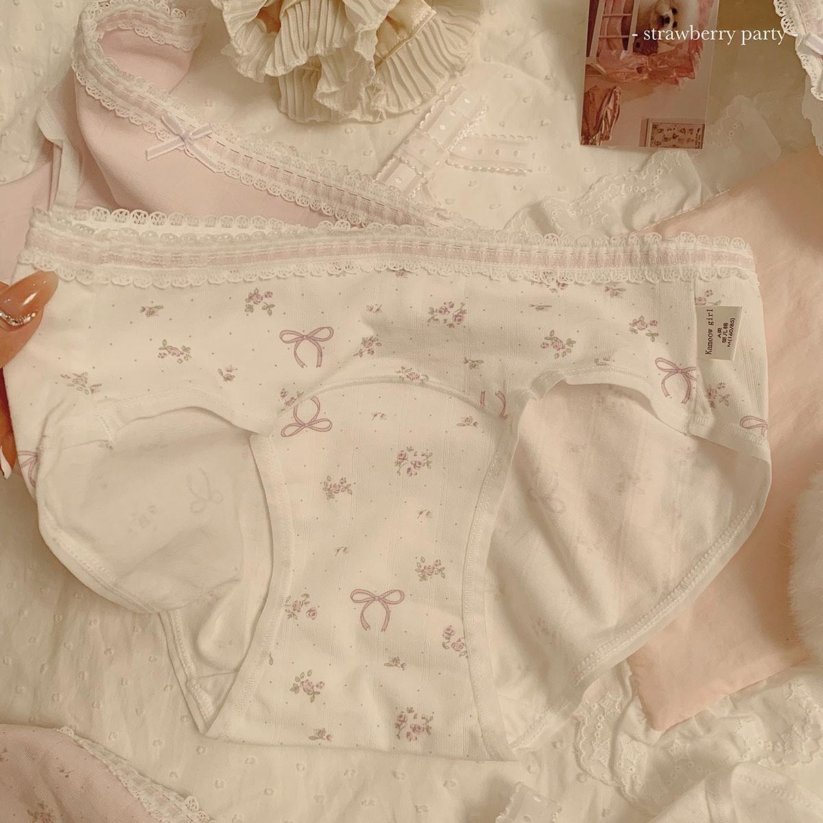 

Girl Spring and Summer Sweet Lovely Lace Edge 10A Antibacterial Extension Crotch Bag Hip Briefs L