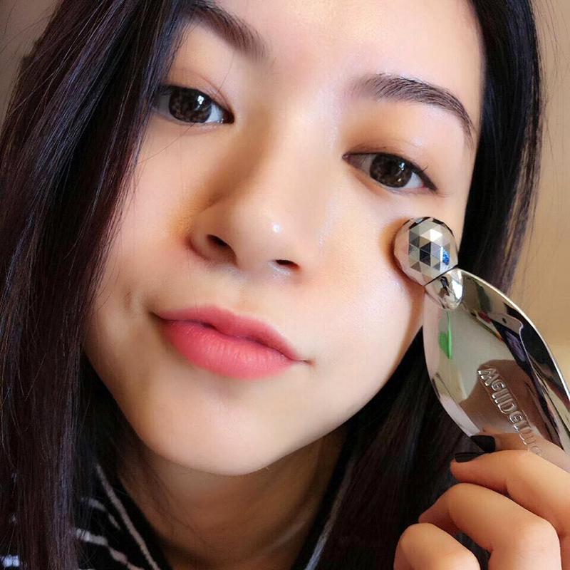 3D Roller Massager & V-Face Zinc Alloy Gua Sha Board - Facial Slimming & Lifting Tool