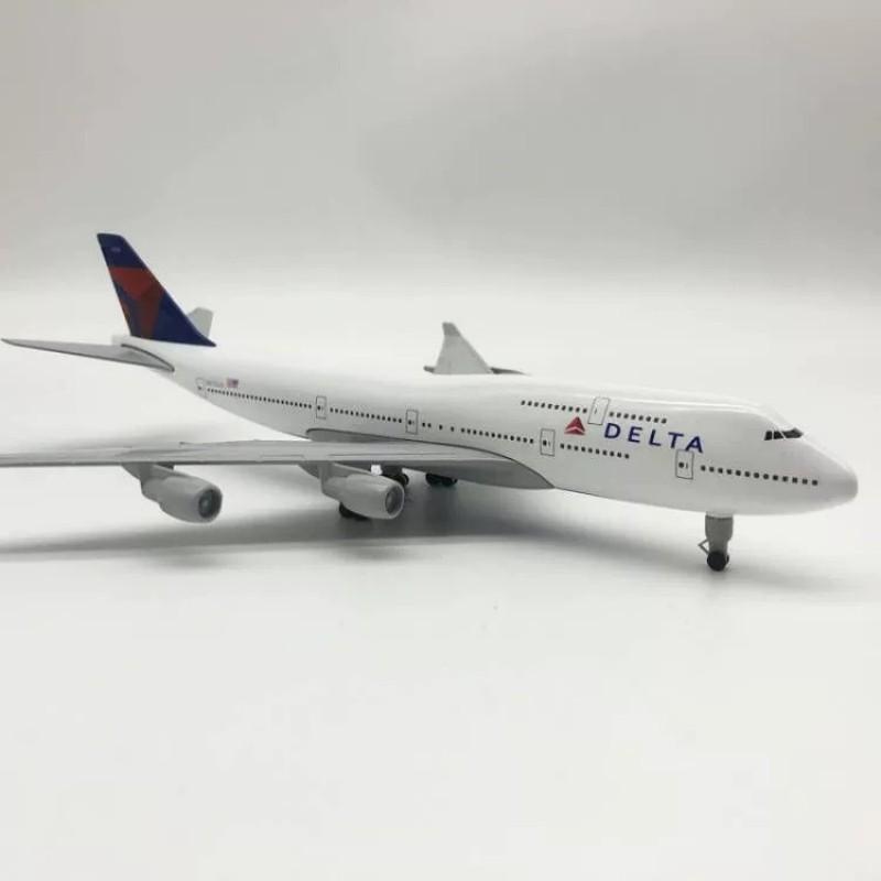 1/400 20cm Metal Scale Aircraft B747 Delta Air Lines Airplane Model Die-casting Alloy Metal Airplane Toys with Landing Gear Collection