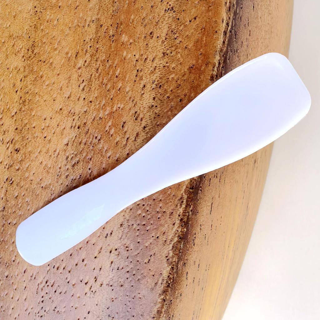6CM Plastic Spoon for Face Cream, Mask, and Eye Cream Applications