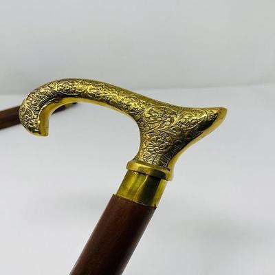 Zpět na mosaznou rukojeť hlavy Derby Design s dřevěnou hůlkou