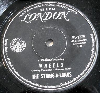 

7inch Record STRINGALONGS Wheels HL1772 London Records 1960 Australia Rock Used