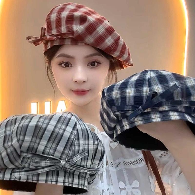 Japanese Retro Black and White Plaid Octagonal Hat Spring and Autumn New Windproof and Breathable Beret Showing Face Little Literary Painter Hat
