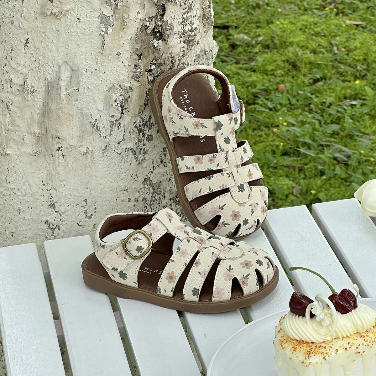 

XSHX Floral Rome retro French girls princess sandals bag head boutique summer leather shoes [Wenzhou shoes] 25