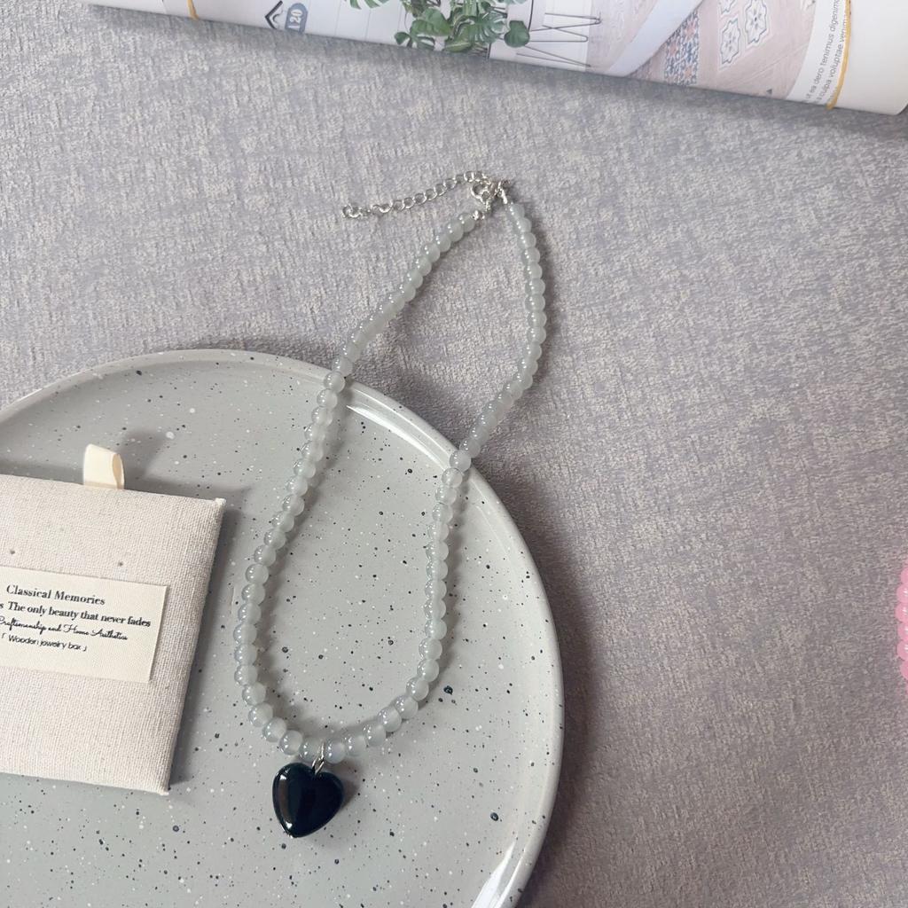 Trendy Resin Heart Pendant Candy Color Glass Beaded Chain Necklace For Women Girl Clavicle Chain Charms Jewelry Accessories Gift
