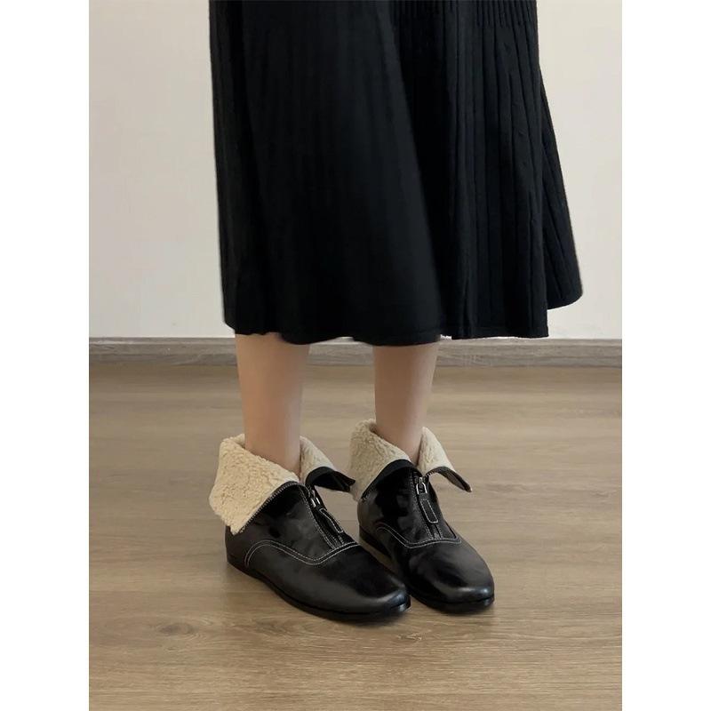 Zwei Paar Samt-Martin-Stiefel, Reißverschluss vorne, flacher Boden, warm, dünne Stiefel, Stiefeletten.