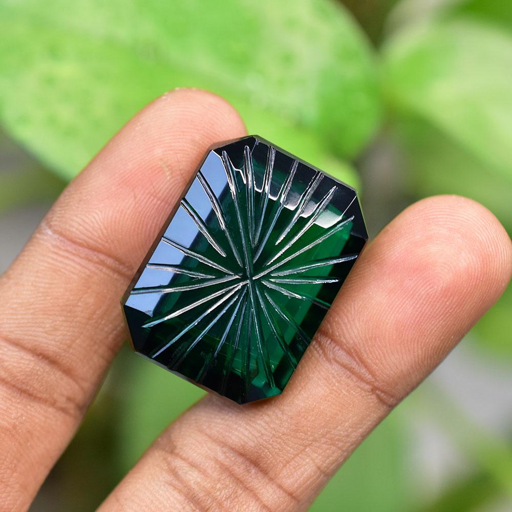 Lab Created BEAUTIFUL Green Garnet 71.50 Ct Emerald Shape   Gemstone