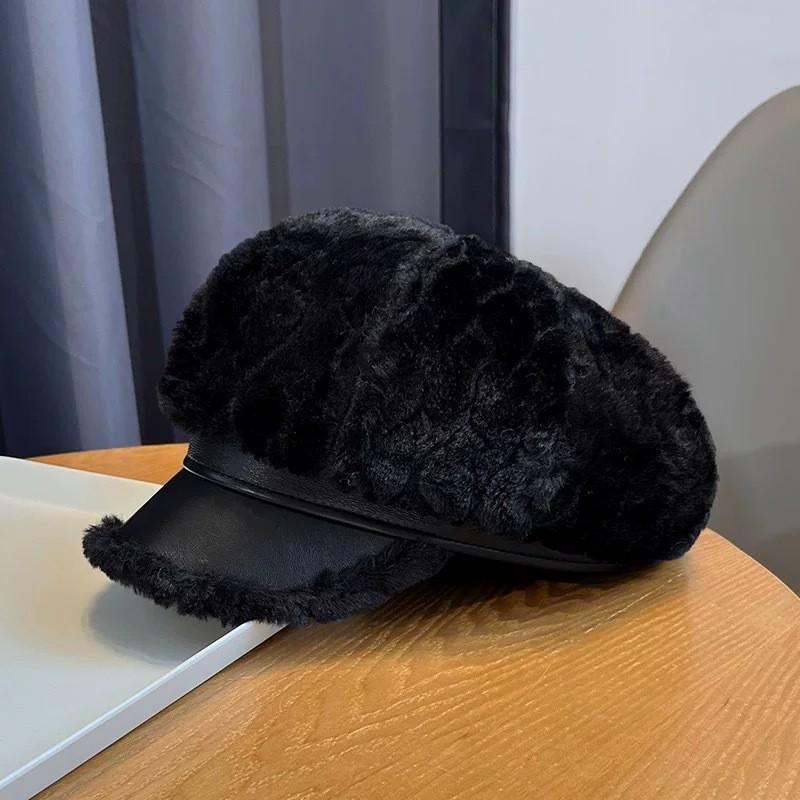 Plüsch-Baskenmütze für Damen mit breiter Krempe und rundem Oberteil für die Herbst- und Wintermode
