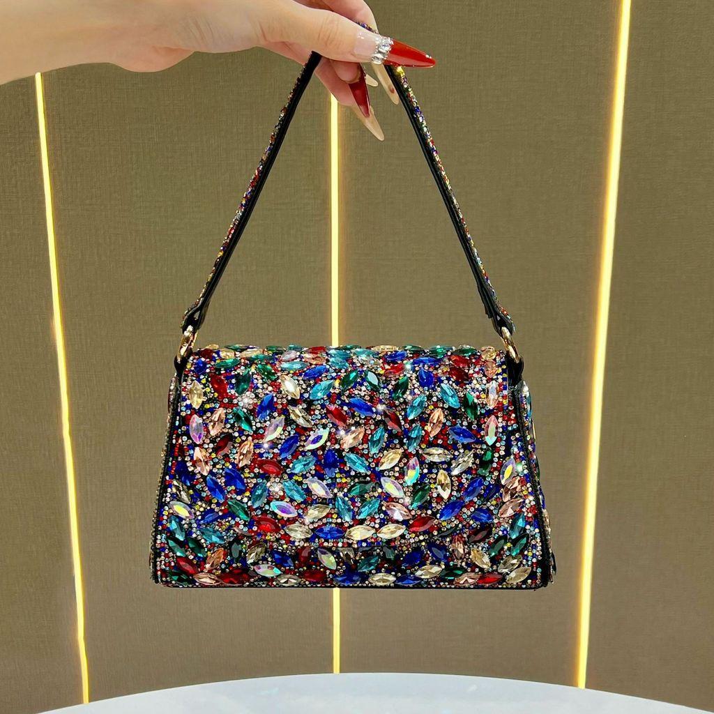 Elegante PU-Handtasche mit verziertem Kristall für Abendessen und Partys