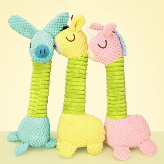 Pet Toy Pineapple Pattern Cartoon Giraffe Shape Bite-Resistant Plush Squeaky Dog Toy with Built-in Sound Long Neck Design Chew Toy