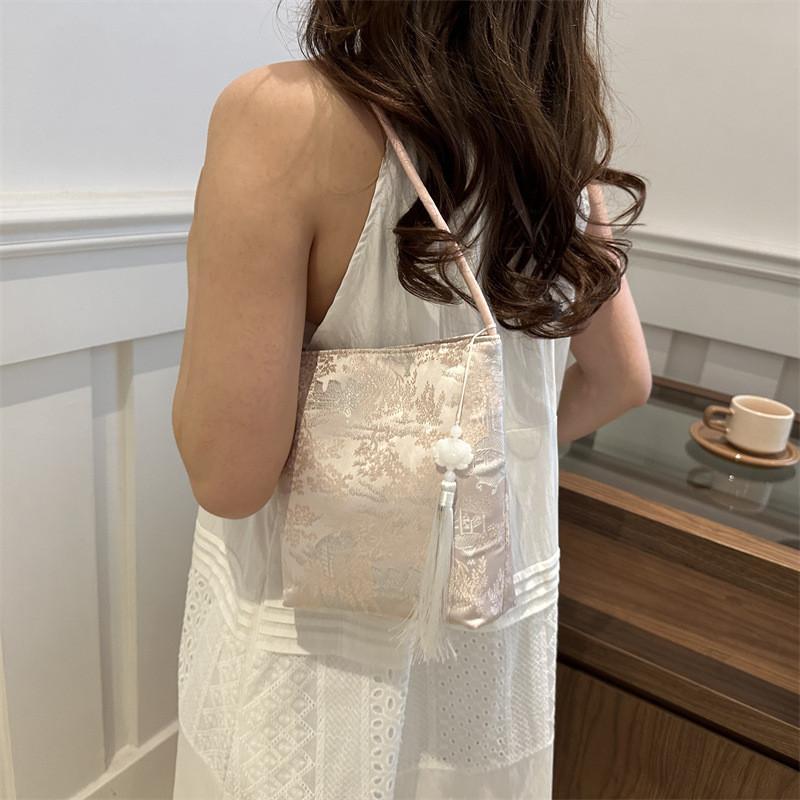 Elegant Pink And White Casual Handheld Bucket Bag For Women With Chic Street Style