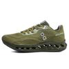 Lågchock löparskor flygvävd andningsbar mesh-sneakers lågskuren snörning utomhus lättviktiga reseskor
