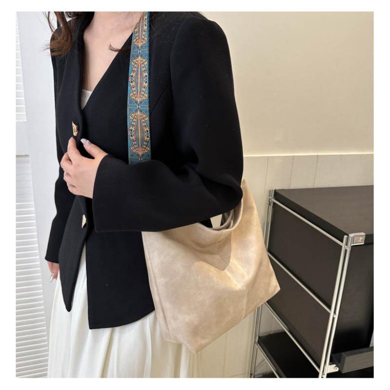 2025 Summer New Fashion Handheld Single Shoulder Crossbody Large Capacity Bucket Bag