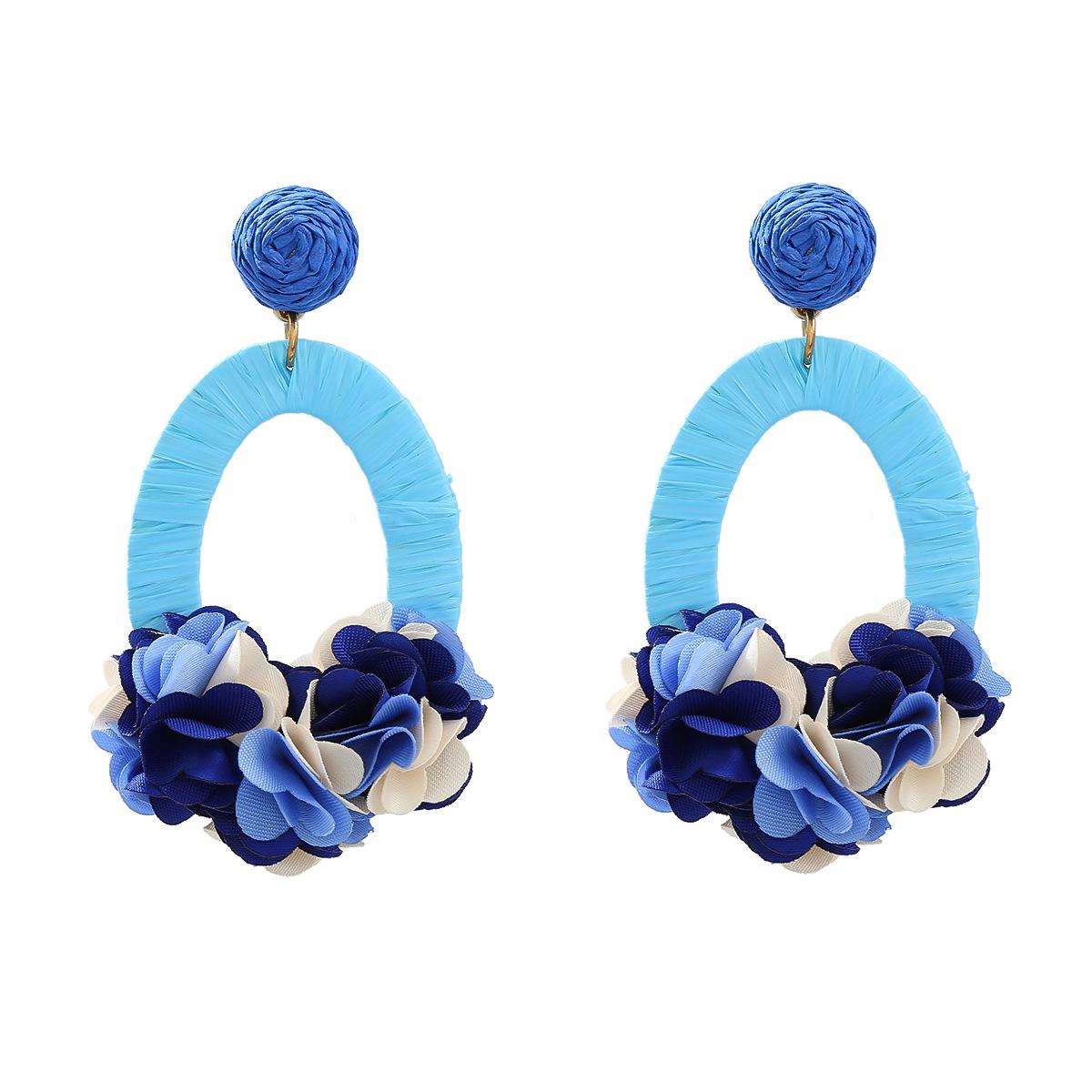 

Элегантные женские серьги из рафии с цветком в стиле бохо - осенняя коллекция синий