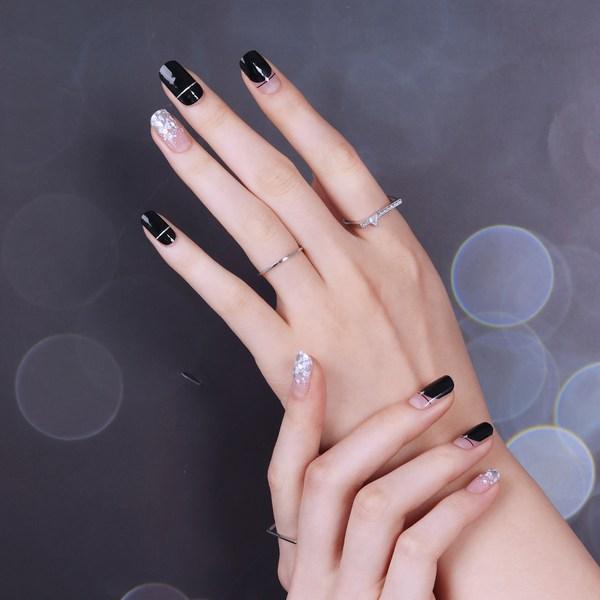 

Гелевые наклейки для ногтей Glossy Blossom Line Sparkling, 1 шт.