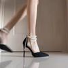 Neue spitze Stiletto-High Heels Damen Schwarz Wildleder Perle Einwort-Schnalle Sandalen Damenschuhe vielseitige Einzelne Schuhe