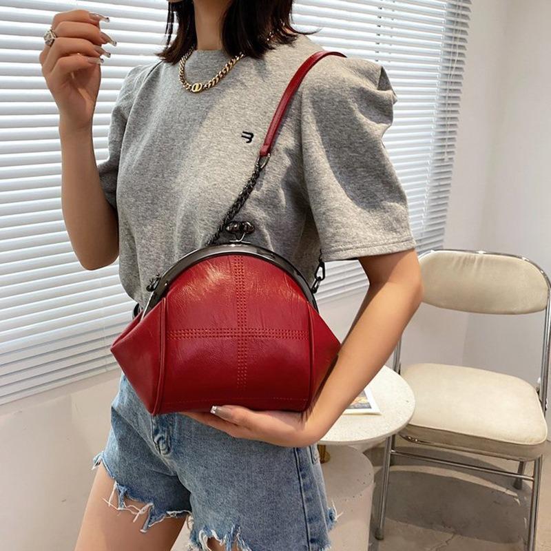 Vintage Embroidered Chain Crossbody Bag - Shell Design, Versatile Shoulder Bag for Women