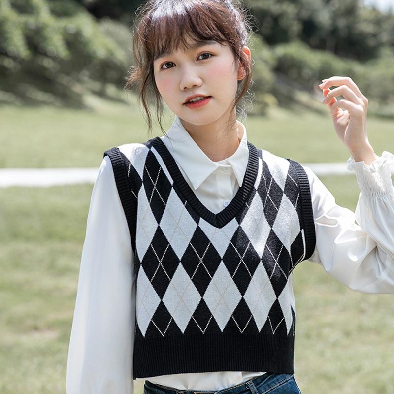 Sweater Vest for Women V Neck Loose Fit Pullovers Knitted Vest Preppy Style Sleeveless Argyle Autumn Knitwear Top