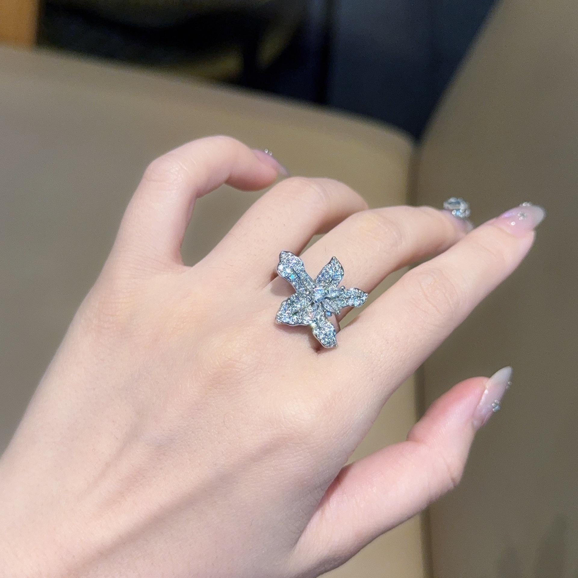 

Super Flash Zircon Starfish Flower Inlaid With Diamond Ring Light Luxury Temperament Open Finger Ring Feeling Jewelry Style Opening adjustable