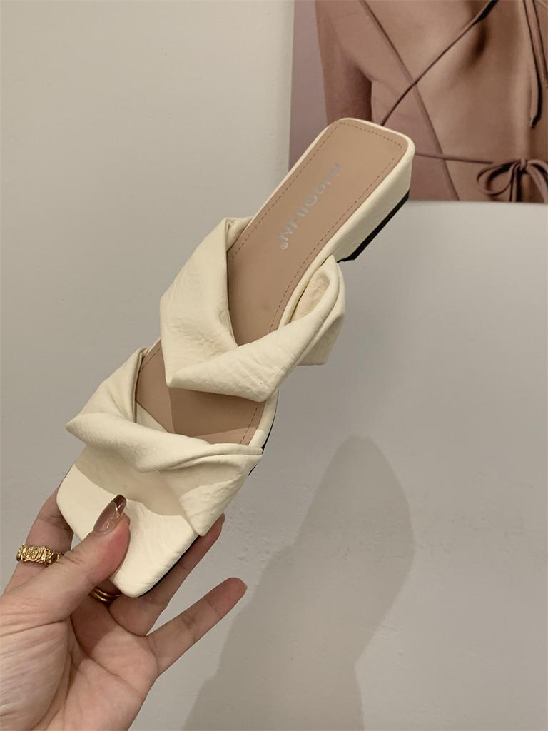 Summer 2025 Women's Square Head Sandals Flat Rubber Sole Simple Design Beach Slippers for Adult Ladies Solid  Slip-On Shoes