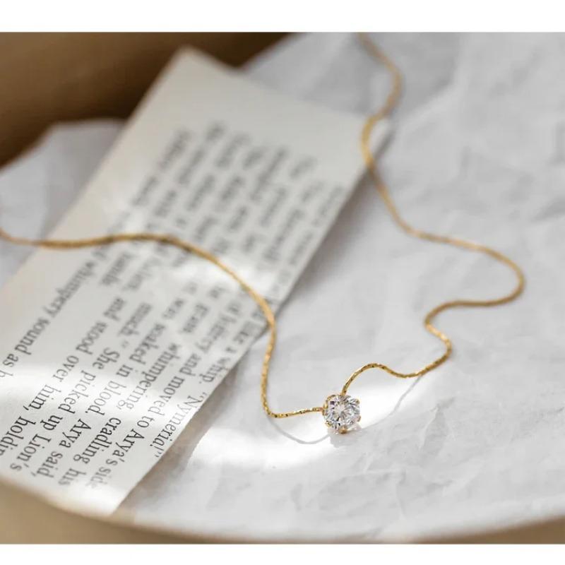 Mini Round Diamond Pendant Necklace For Women, With A Light Luxury And Niche Design, Fresh And Versatile Collarbone Chain Accessory