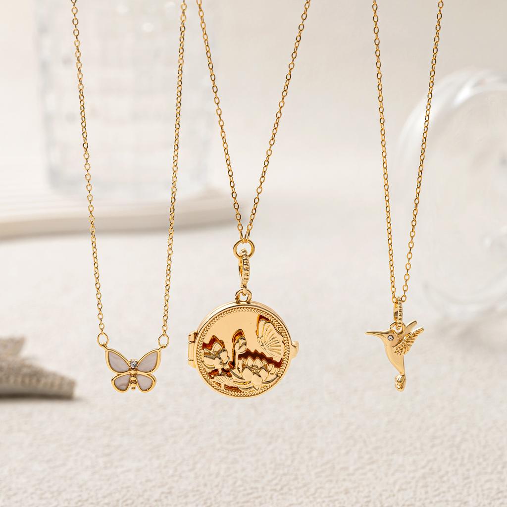 Minimally designed butterfly and bird pendant, gold necklace, women's gold-plated color preservation