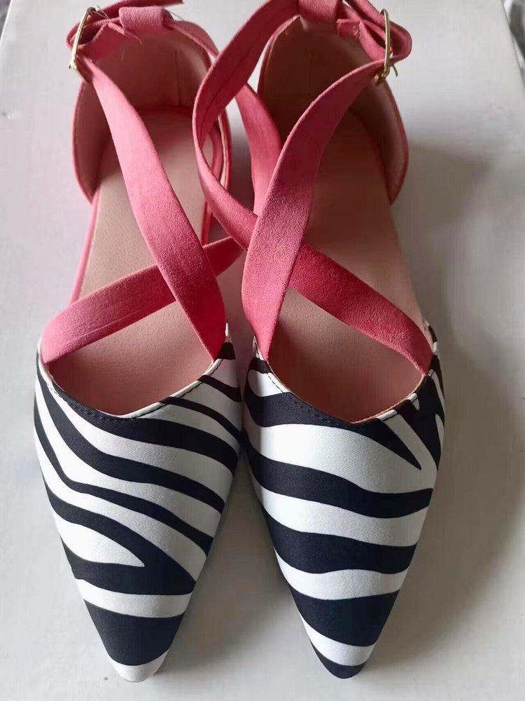 Außenhandel 2025 neue spitze Zehen flacher Ausschnitt europäisch-amerikanische Übergröße Mode Sandalen atmungsaktiv bequem vielseitig Trend flache Sohle