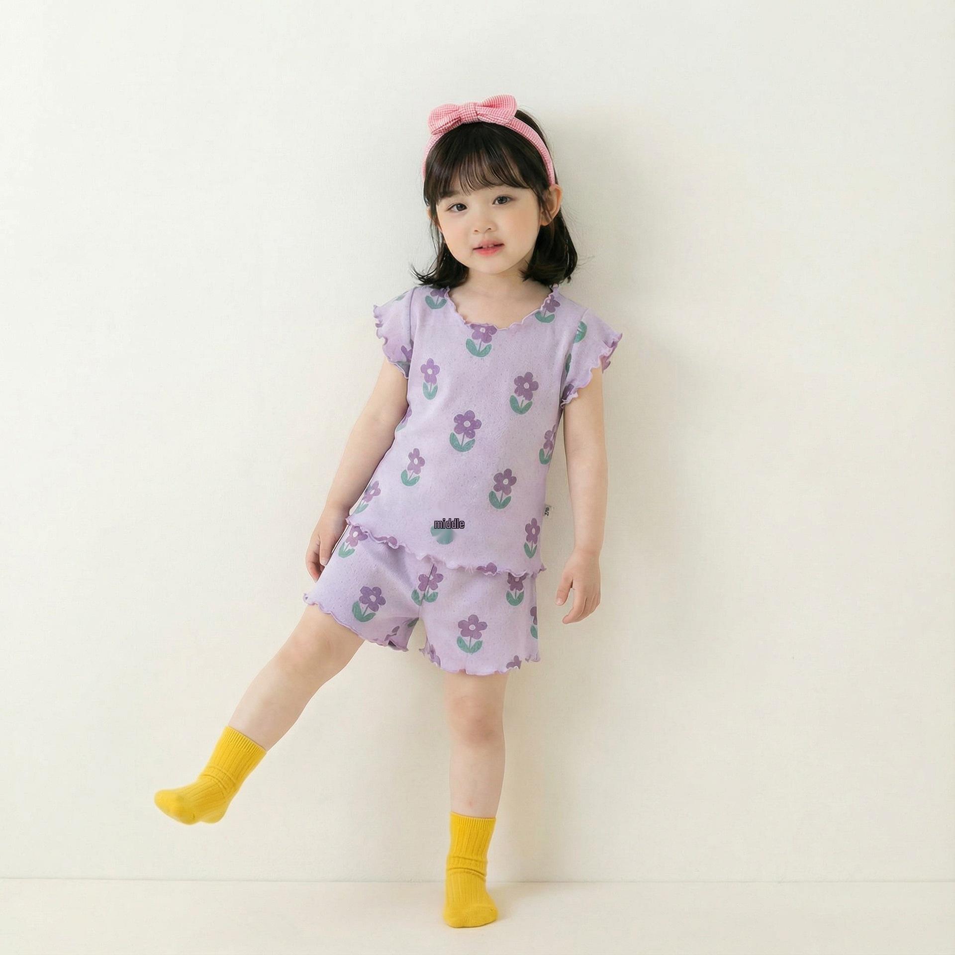 

Striped Floral Print Girls Summer Outerwear: Lightweight, Breathable Short Sleeves & Shorts for Baby Girls. 110 cm