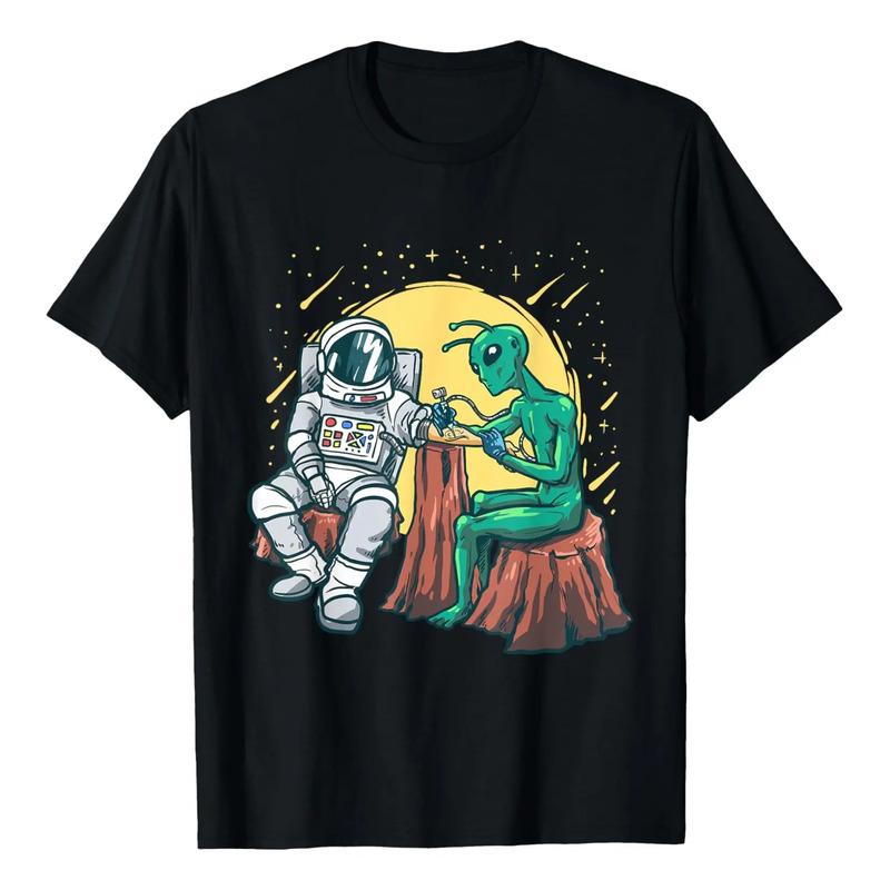Camiseta De Artista Tatuador Con Tinta De Astronauta Con Tat S