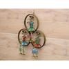 Muñeco de Músicos Tribales de Hierro sentado sobre tres marcos redondos para decoración de pared Artículo de Regalo Decorativo, Multicolor (13 Pulgadas de Largo * 16 Pulgadas de Alto) - Juego de 1