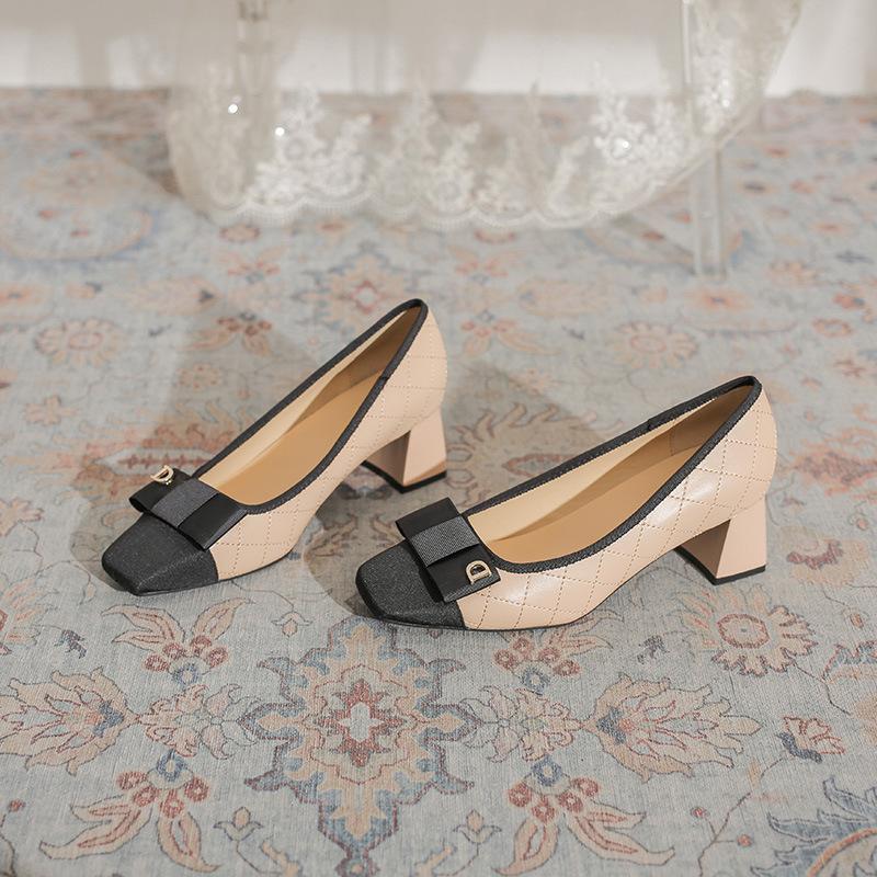 Xiaoxiangfeng women's shoes thick heel 2025 early spring new French temperament fashionable commuting shallow mouth splicing work high heels