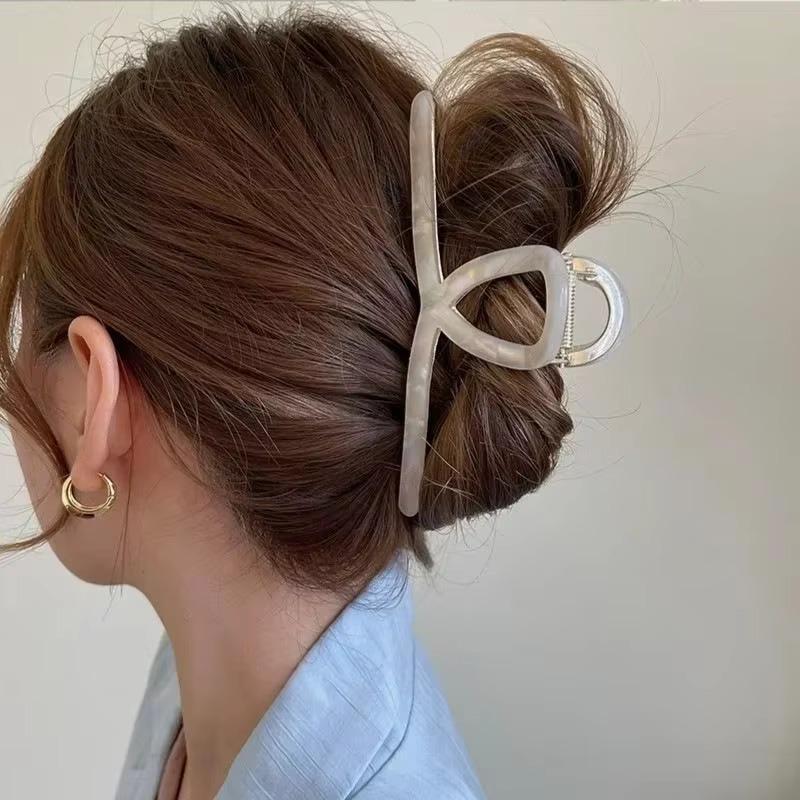 Large French Style Acetic Grab Clip Retro Alloy Shark Clips Elegant Minimalist Headwear Back of Head Spoon Curly Hair Hairpin