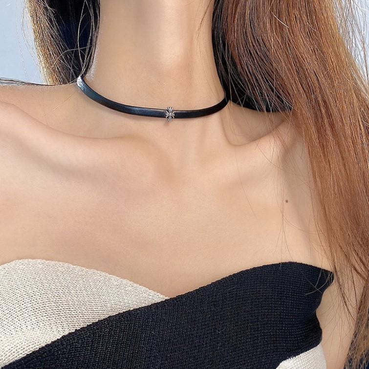 Chic Spicy Girl Leather Bell Choker Necklace – Unique Minority Design