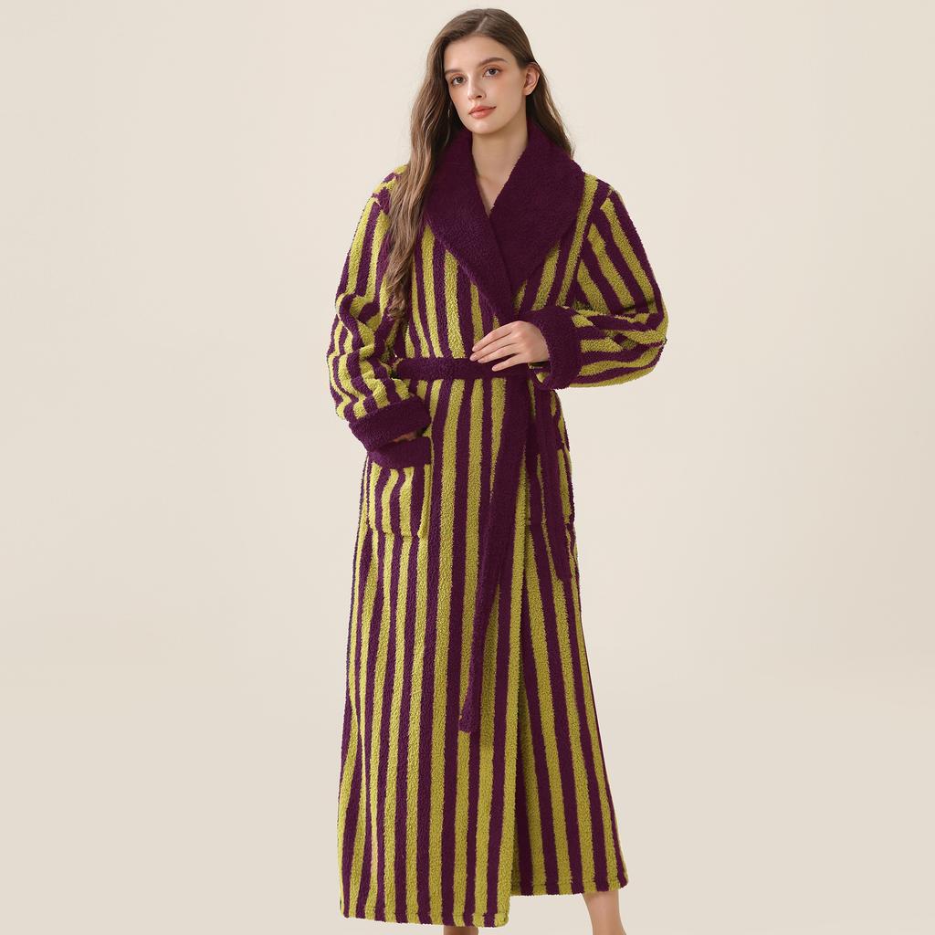 Men's Shawl Collar Robes Full Length Fleece Plush Bathrobes Soft Spa House Coat with Pockets Fluffy Spa Robes Unisex Winter Cozy Warm Spa Long Robe