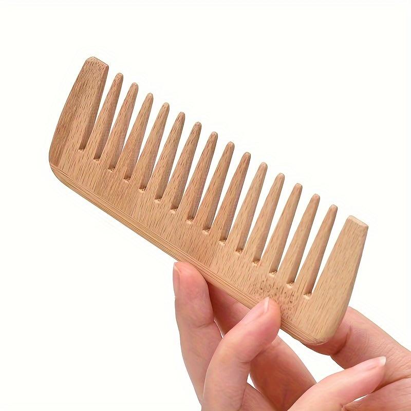 A Bamboo and Wood Hair Comb for Both Men and Women, Featuring A Wide-Toothed Design for Curling Hair and Grooming Beards