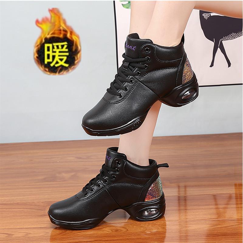 

White dance shoes women s autumn and winter new middle heel soft sole Yang Liping square dance shoes waterproof sailor dance shoes adult 41