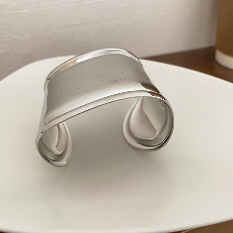 Minimalist Double-Layer Hollow Armlet: European & American Style, Exaggerated & Fashionable High-End Bracelet