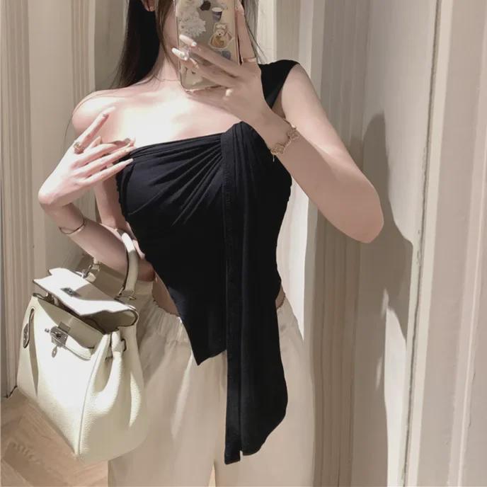 Vestă de damă, vara 2024, slim-fit, cu pliuri, cu umăr deschis - Camolă - Stil Hot Girl