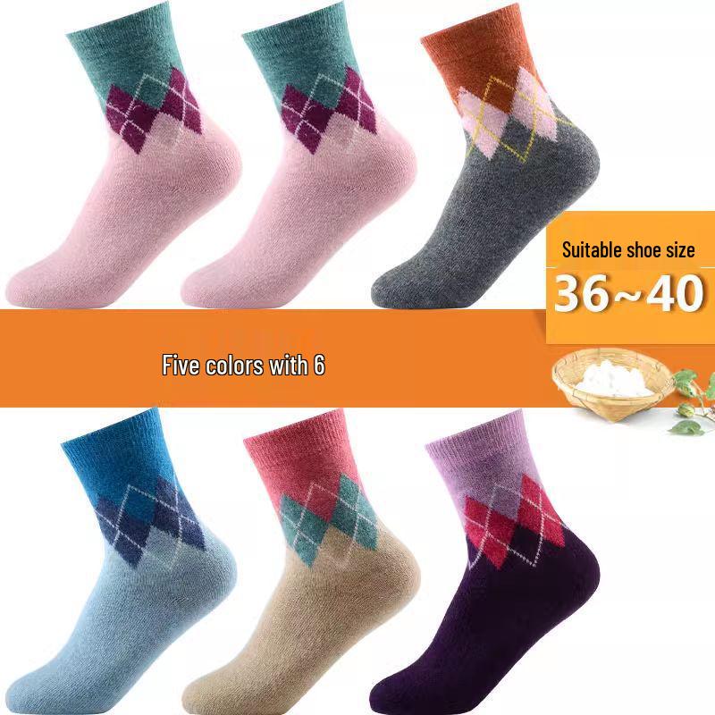 Langsha Women's Thickened Mid-Calf Rabbit Wool Plaid Socks for Autumn and Winter.